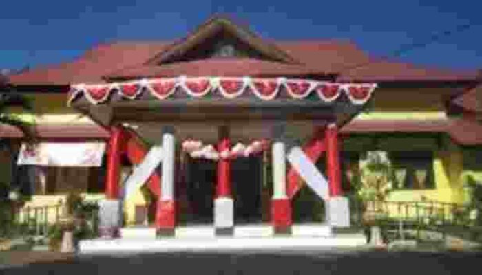 Kelas Jauh Dusun Sandalan Yang Mengajar Kesabaran, Bukan Pengetahuan