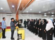 Lantik Kepala Sekolah, ini Pesan Bupati Rum Pagau