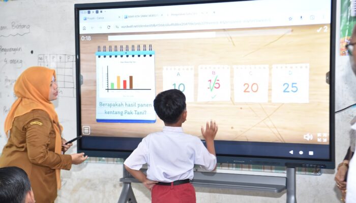 Memangkas Kesenjangan, Kemendikdasmen Perkuat Pembelajaran Digital di Teluk Bintuni