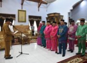 Bupati Rum Pagau Lantik Pengurus Lembaga Adat Kabupaten Boalemo Periode 2026–2030